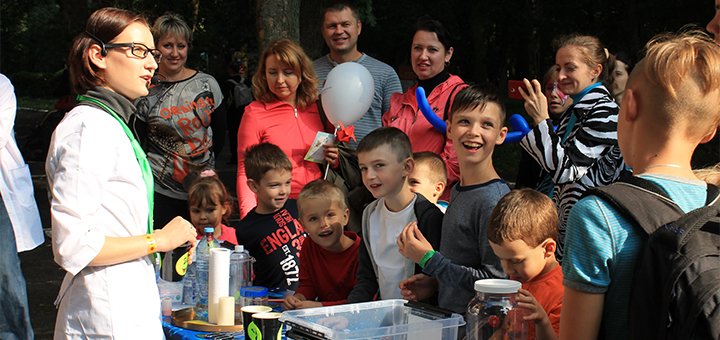 Children's birthday from the company "Scientific show of Professor Nicolas." Call on the stock
