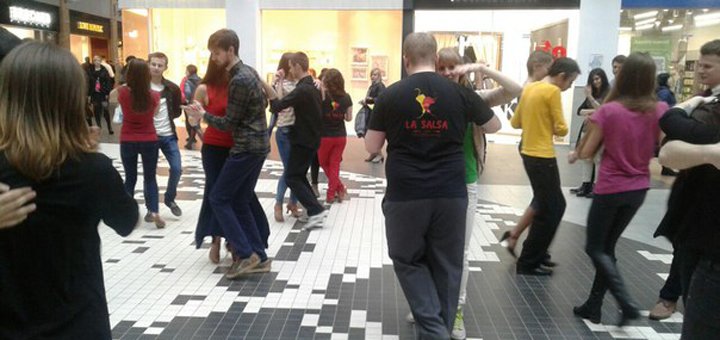 Заняття сальсою у школі танцi «LA SALSA Lviv» у Львові. Записатися по акції