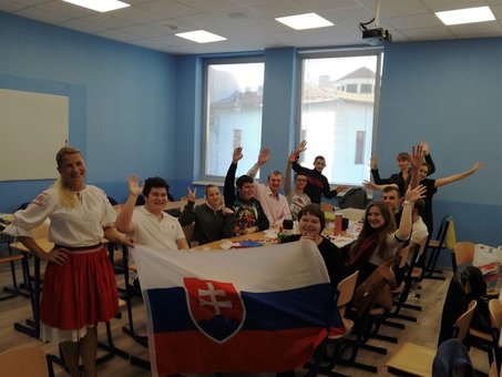 Language school «Slovak International School» in Slovakia. Buy a one-year stock rate.
