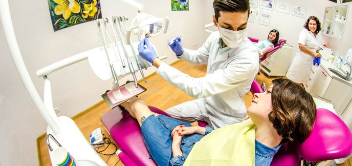 Стоматологическая клиника «Klinik im Zentrum». Записаться на прием к стоматологу по скидке. Акции в стоматологиях Одессы.