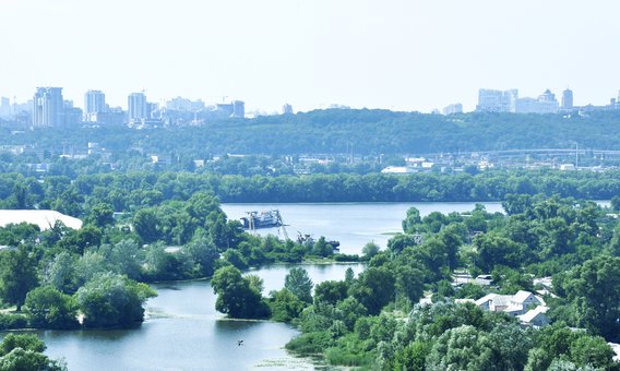 Панорамний вид з апартаментів віп «велкам24» в києві. орендуйте подобово акцією.