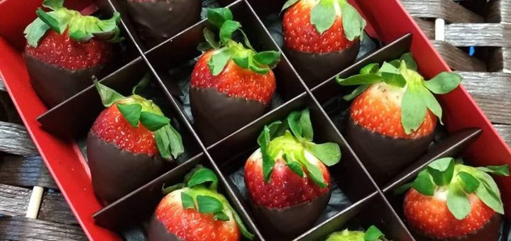 Полуниця в шоколаді «fruitlife» з доставкою по знижці