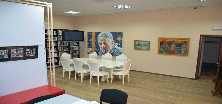 Выставка картин в Музее современного искусства Украины