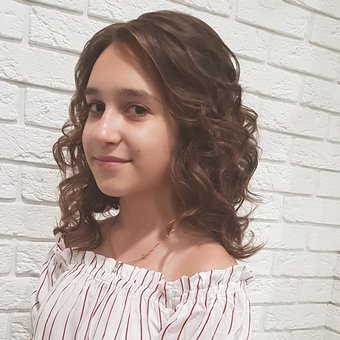 Hairstyles in the Dazzler beauty salon in Dnipro. Do it at a discount.