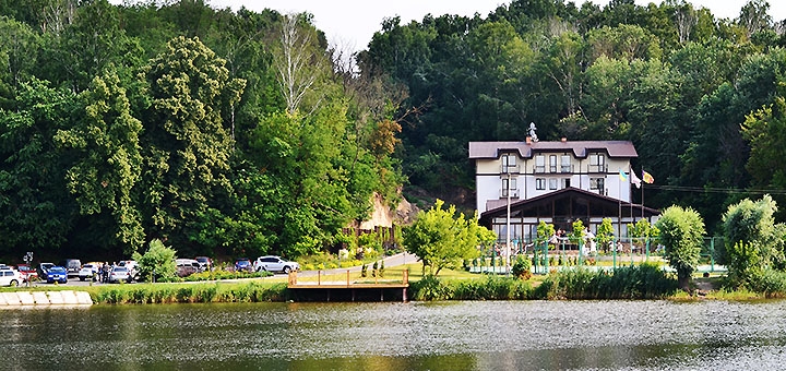 Country complex "Dzherelo". Come relax on the action