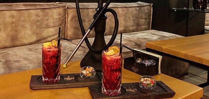 Signature hookah, cocktails and tea in the kaifushechnaya lounge bar in kiev