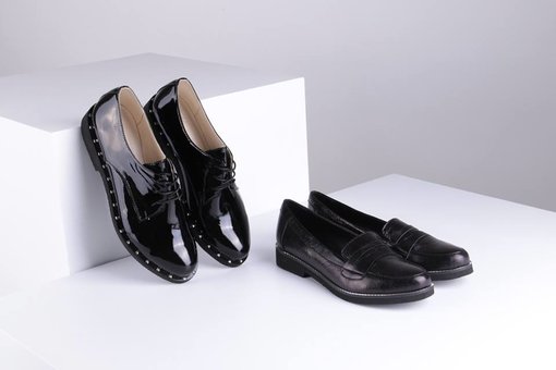 Women's leather shoes in the Pratic store in Kharkov. Buy on stock.