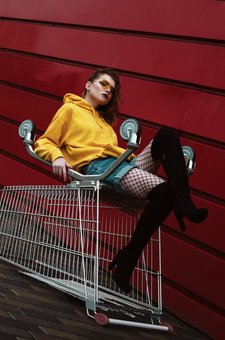 Литвиненко Анна – fashion фотограф у Харкові. Замовляйте фотосесію з акції.