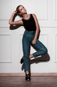 Anna Litvinenko – fashion фотограф у Харкові. Робіть фотосесію з акції.