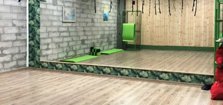 Зал для функціональних тренувань у клубі «Неформат» у Броварах. Купуйте абонемент за акцією.