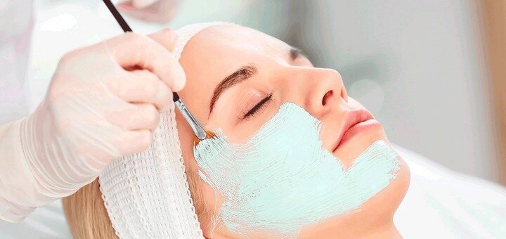 Професійна маска для обличчя в «aesthetics centre dr. oksana tsymbaliuk »в києві. записатися акцією.