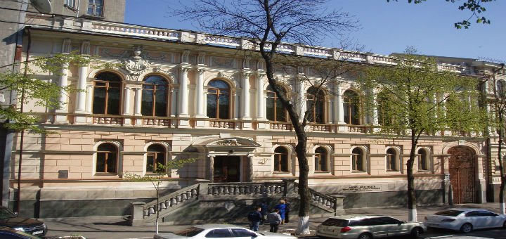 Музей искусств Ханенко в Киеве. Покупайте билеты на экскурсию по акции.