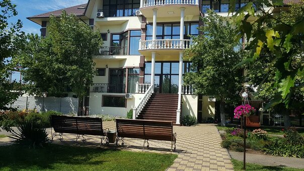 Снять номер в отеле Сиазон