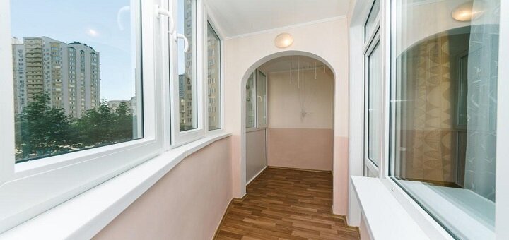 Апартаменти на дніпровській набережній