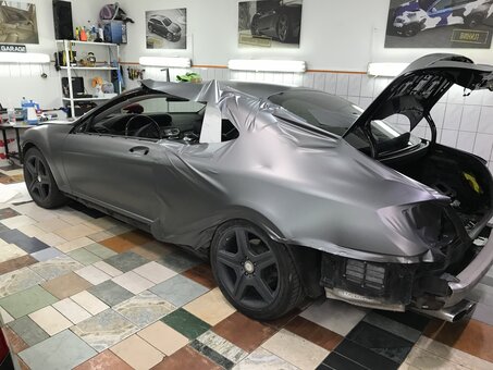 Покрытие авто жидким стеклом в автосервисе «Люкс Гараж» в Киеве. Обращайтесь по акции.
