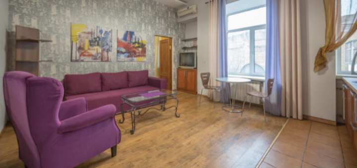 Apartment on sofiivska 17