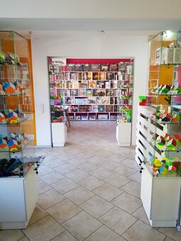 Клуб настільних ігор у «Puzzles» у Дніпрі.