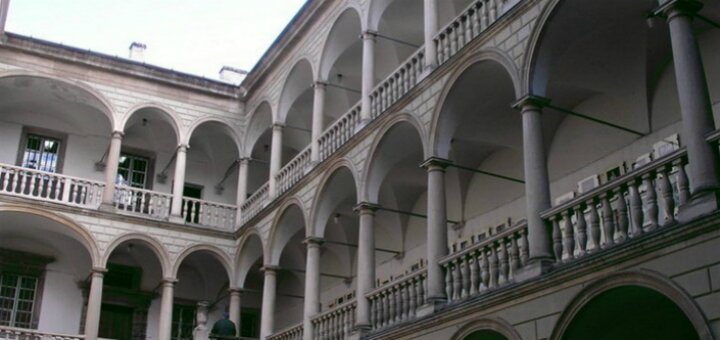 &quot;italian courtyard&quot; lviv