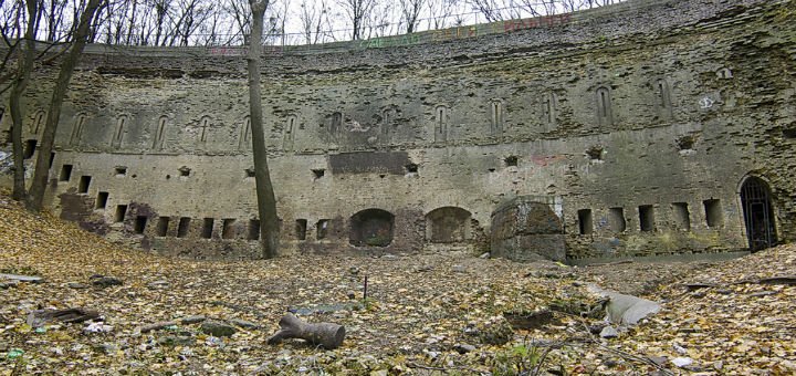 Экскурсии по зачарованным уголкам мистического Киева от компании «Лабиринт призраков» в Киеве. Бронируйте билеты со скидкой.
