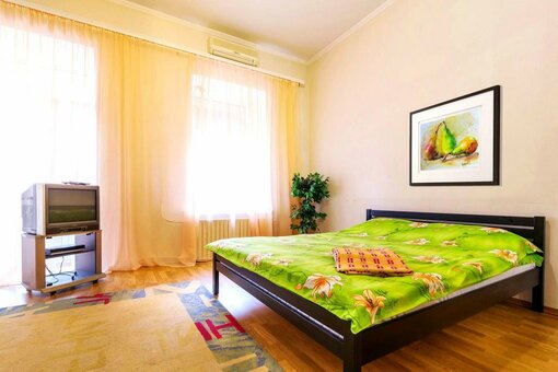 Low prices apartments &quot;apartment on starokozatska&quot;
