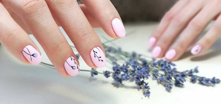 Манікюр з покриттям у Nails Studio by Svetlana Ivanova у Києві. Записатись по знижці.