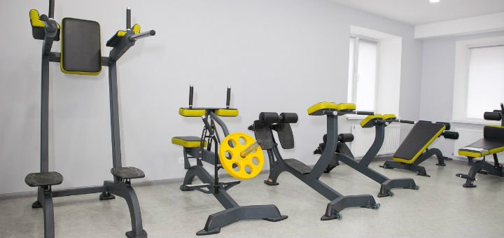 Тренажерный зал в спорт-клубе «Fitness House» в Виннице. Покупайте абонементы в тренажерный по акции.