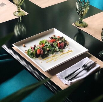 Promotions restaurant &quot;localist cafe&quot;
