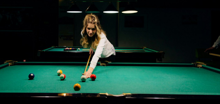 Game bar Billiard Hall