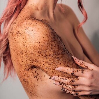 RICHE cosmetics and tatoo studio