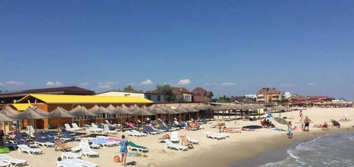 Arcada beach berdyansk