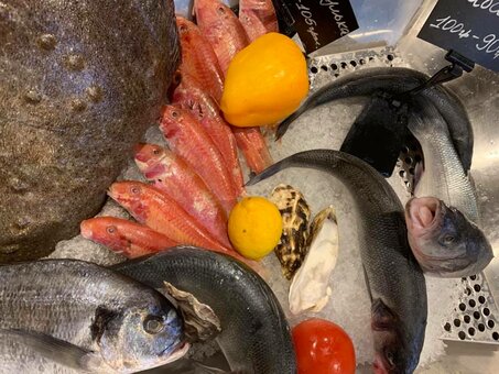 Discounts fish restaurant &quot;fish dash&quot;
