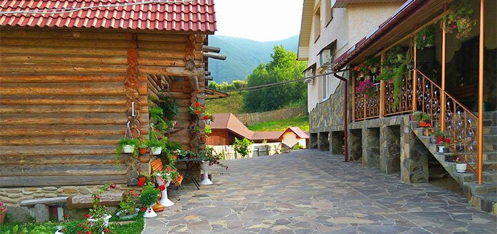 Discounts for holidays in the estate Bilya Strumka10