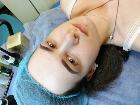 Permanent eyebrow makeup at the Triniti_beauty office in Kiev. Sign up for a discount