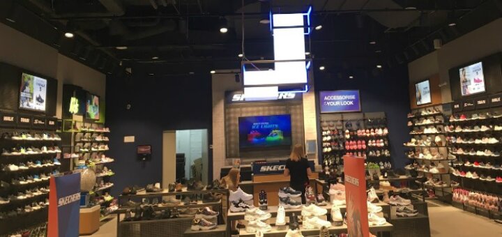 Promotions shoe store &quot;skechers&quot;