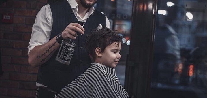 Знижки на стрижку в "gentlemen's club"