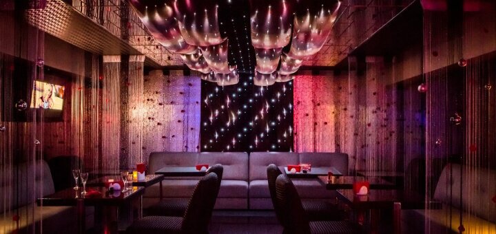 Gentleman club &quot;to see club&quot; in kiev. relax on the action