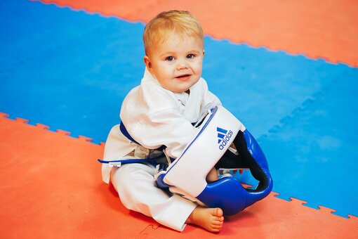 Discounts on karate and kickboxing classes at sports club leader chernivtsi