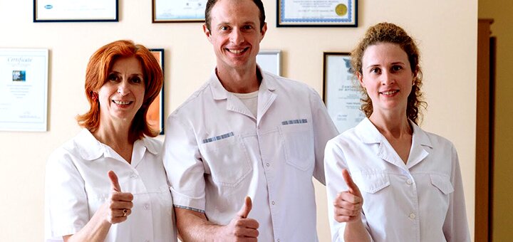 Dental clinic &quot;rivis&quot;. promotions for services.