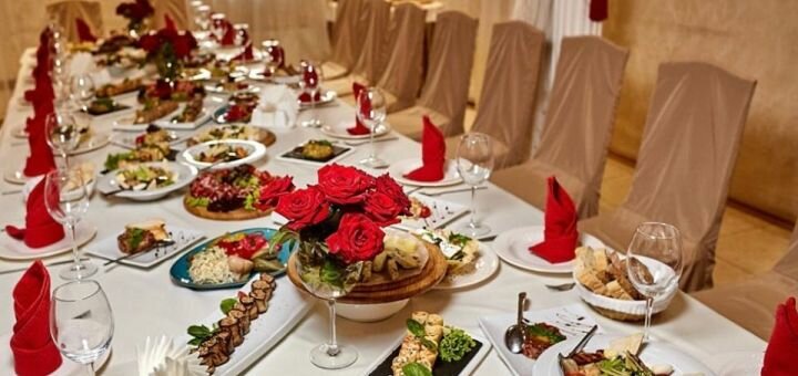 Discount on all menus at la strada restaurant