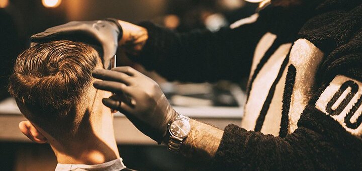 Мужская стрижка, укладка и коррекция бороды в барбершопе «Bulldog Barbershop» 1