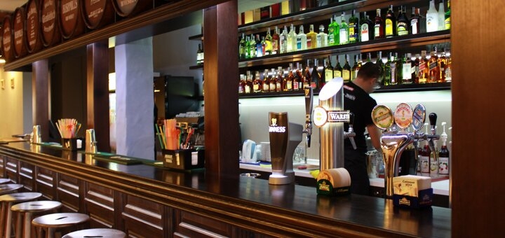 Меню бара в пабе «First Grill» в Днепре. По акции.