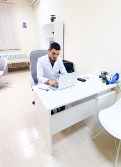 Doctor&#39;s examination at the neuro-cardiolab clinic