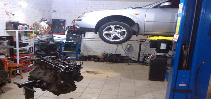 Service station &quot;injector diesel auto service&quot; car repair at discounts