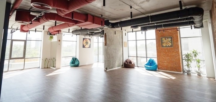 Йога-студия «Zen Yoga Studio» в Киеве, групповые занятия по акции.