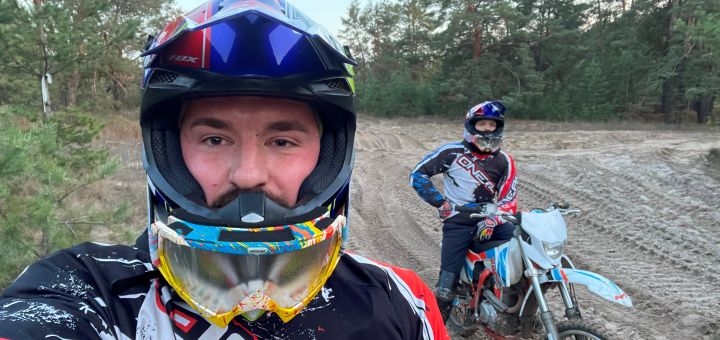 Kvadro Novik motorcycle rental in Dnipro