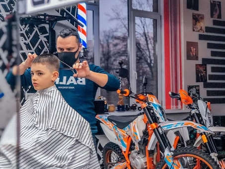 Скидки на мужскую стрижку в Барбершоп Garage Irpen