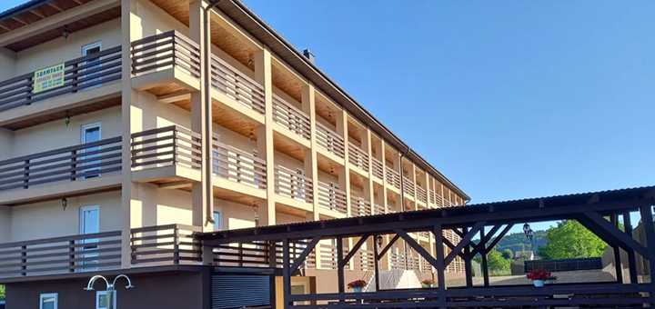 Halas Hotel в Солотвино. Відвідуйте по акції 4