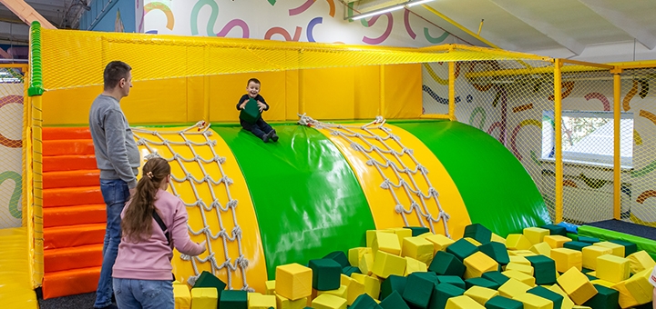 Children's Planet in Cosmo Multimall. Visit with the 12% discount
