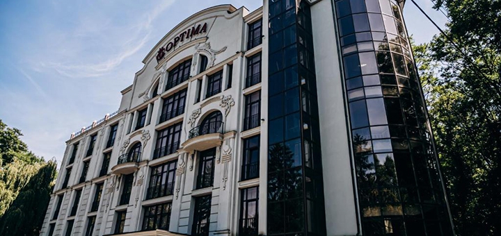 Optima Collection Chernivtsi