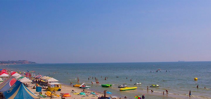 Отдых на Черном море в Коблево. Бронируйте номера в отеле «Скай» по акции.